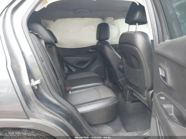 3GNCJPSB0KL393156 2019 CHEVROLET TRAX - Image 8
