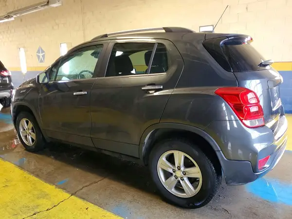 3GNCJPSB0LL114662 2020 CHEVROLET TRAX - Image 2