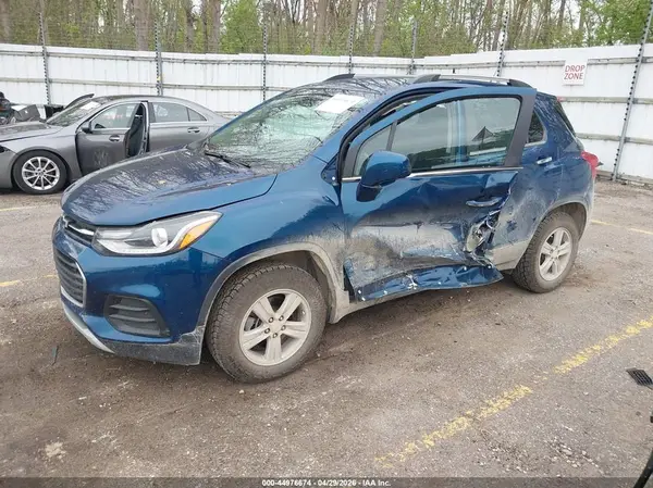 3GNCJPSB0LL143868 2020 CHEVROLET TRAX - Image 2