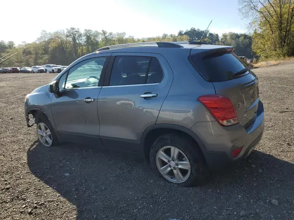3GNCJPSB0LL157639 2020 CHEVROLET TRAX - Image 2