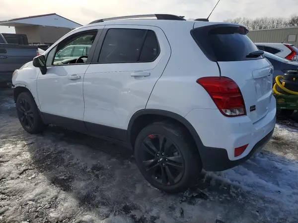 3GNCJPSB0LL232632 2020 CHEVROLET TRAX - Image 2