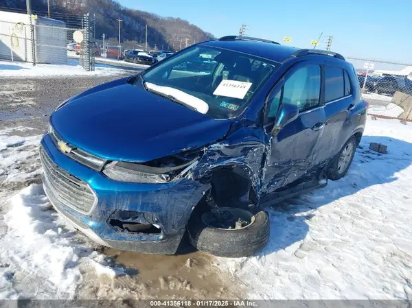 3GNCJPSB0LL241296 2020 CHEVROLET TRAX - Image 2