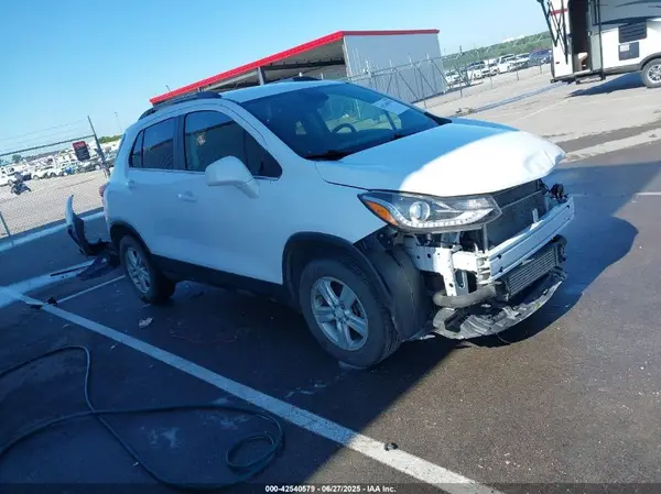 3GNCJPSB0LL252086 2020 CHEVROLET TRAX - Image 1