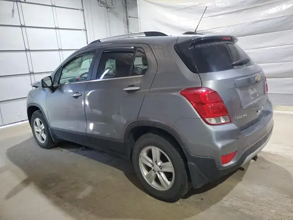 3GNCJPSB0LL301495 2020 CHEVROLET TRAX - Image 2