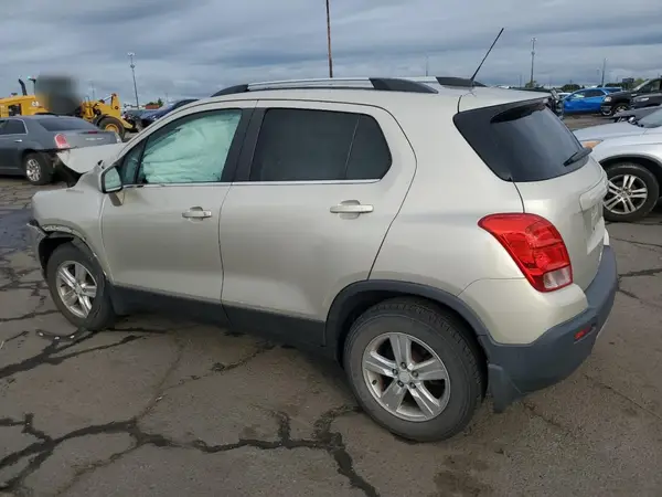 3GNCJPSB1GL115857 2016 CHEVROLET TRAX - Image 2
