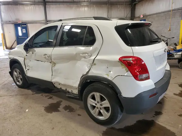 3GNCJPSB1GL185875 2016 CHEVROLET TRAX - Image 2