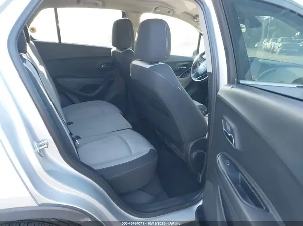 3GNCJPSB1GL204067 2016 CHEVROLET TRAX - Image 8