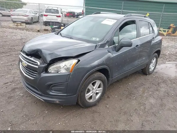 3GNCJPSB1GL245136 2016 CHEVROLET TRAX - Image 2