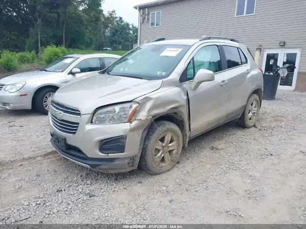 3GNCJPSB1GL258050 2016 CHEVROLET TRAX - Image 2