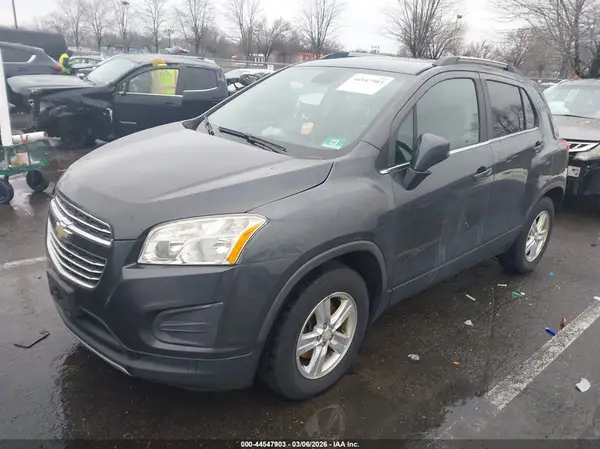 3GNCJPSB1GL272501 2016 CHEVROLET TRAX - Image 2