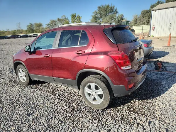 3GNCJPSB1HL130506 2017 CHEVROLET TRAX - Image 2