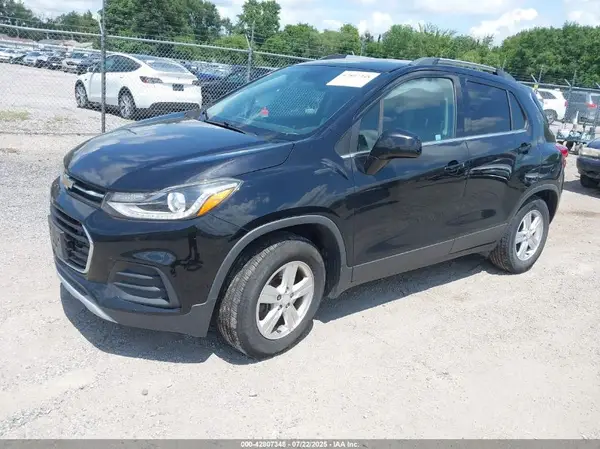 3GNCJPSB1HL131042 2017 CHEVROLET TRAX - Image 2