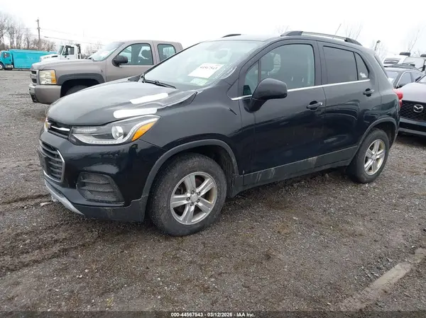 3GNCJPSB1HL135074 2017 CHEVROLET TRAX - Image 2