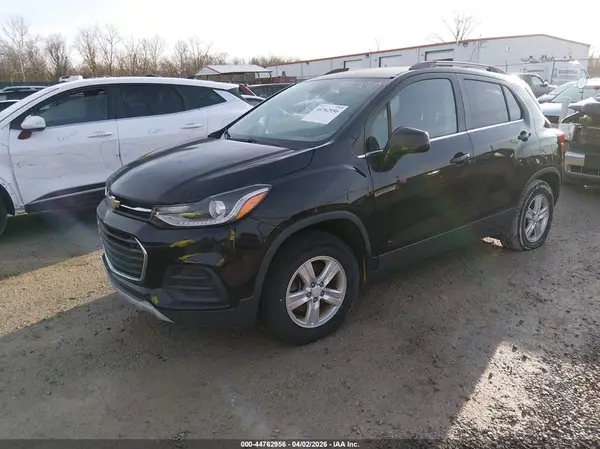 3GNCJPSB1HL167832 2017 CHEVROLET TRAX - Image 2