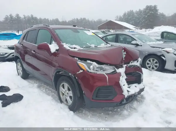 3GNCJPSB1HL205687 2017 CHEVROLET TRAX - Image 1