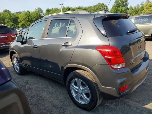 3GNCJPSB1HL281796 2017 CHEVROLET TRAX - Image 2