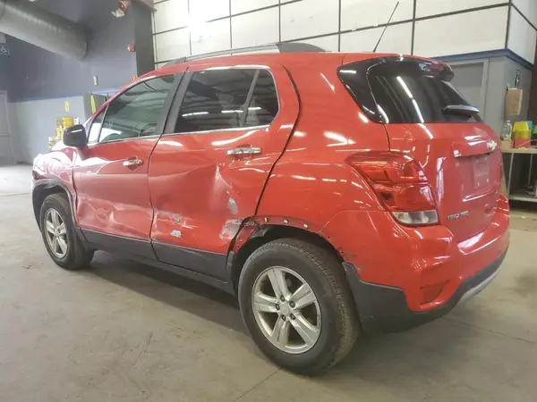 3GNCJPSB1JL163592 2018 CHEVROLET TRAX - Image 2