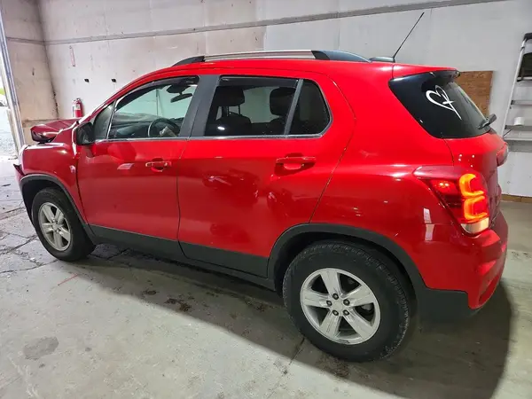 3GNCJPSB1JL172454 2018 CHEVROLET TRAX - Image 2