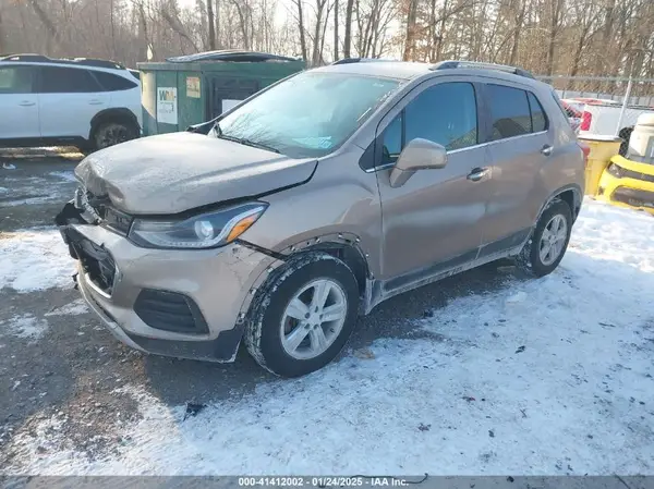 3GNCJPSB1JL204447 2018 CHEVROLET TRAX - Image 2