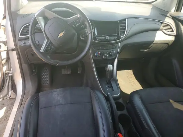 3GNCJPSB1JL212855 2018 CHEVROLET TRAX - Image 8