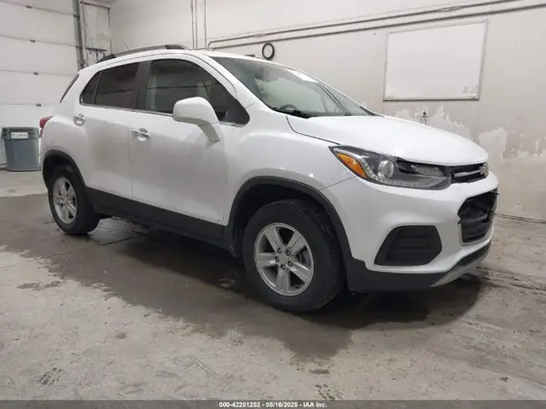 3GNCJPSB1JL218624 2018 CHEVROLET TRAX - Image 1