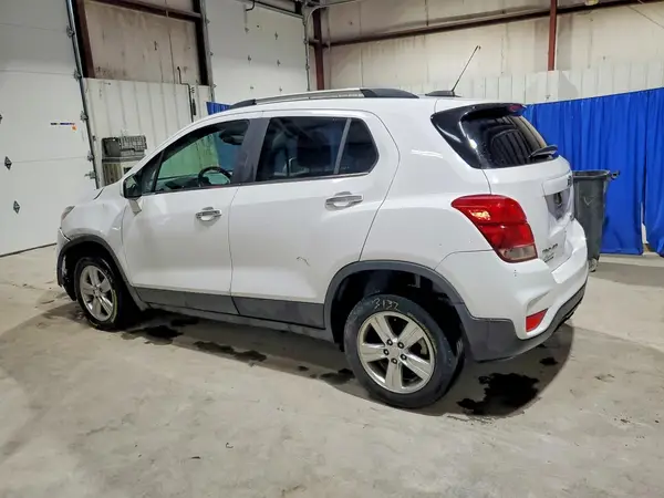 3GNCJPSB1JL244284 2018 CHEVROLET TRAX - Image 2