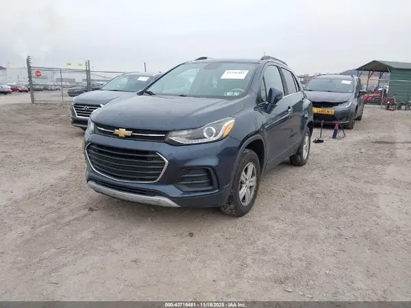 3GNCJPSB1JL331375 2018 CHEVROLET TRAX - Image 2