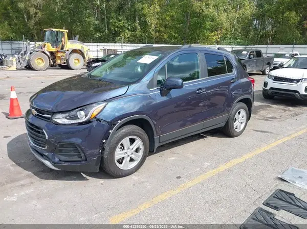 3GNCJPSB1KL142789 2019 CHEVROLET TRAX - Image 2