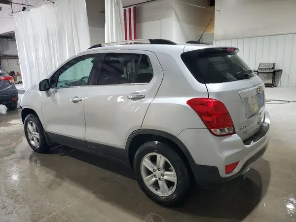 3GNCJPSB1KL211982 2019 CHEVROLET TRAX - Image 2