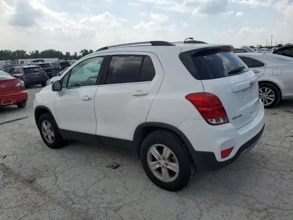 3GNCJPSB1KL265833 2019 CHEVROLET TRAX - Image 2
