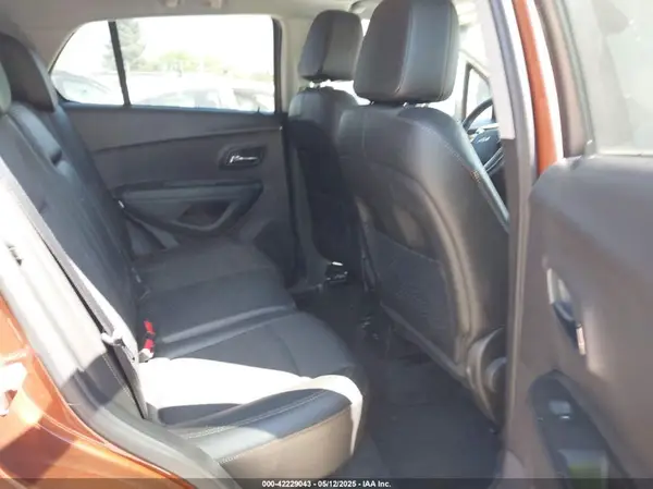 3GNCJPSB1KL276945 2019 CHEVROLET TRAX - Image 8