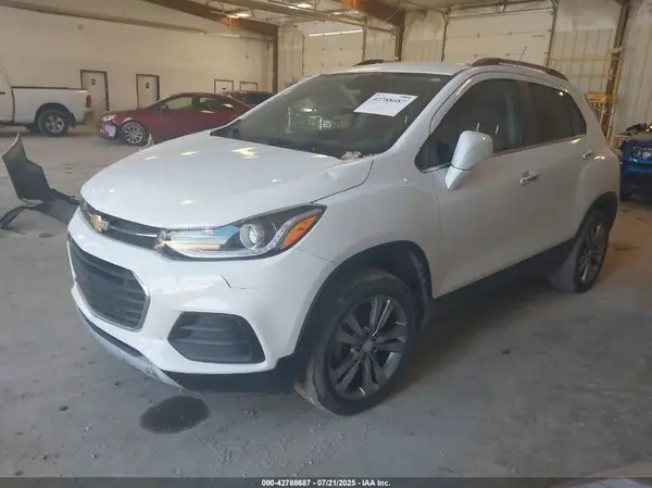 3GNCJPSB1KL333371 2019 CHEVROLET TRAX - Image 2