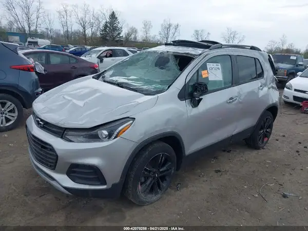3GNCJPSB1KL341857 2019 CHEVROLET TRAX - Image 2