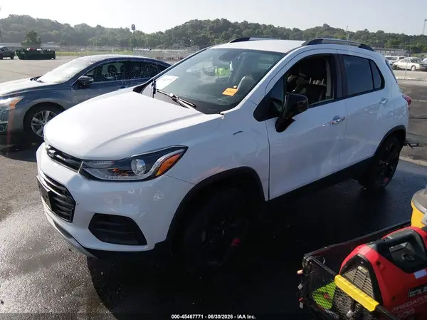 3GNCJPSB1KL403371 2019 CHEVROLET TRAX - Image 2