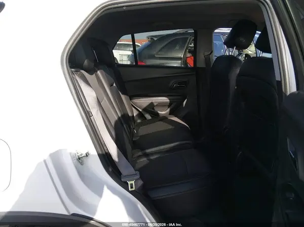 3GNCJPSB1KL403371 2019 CHEVROLET TRAX - Image 8