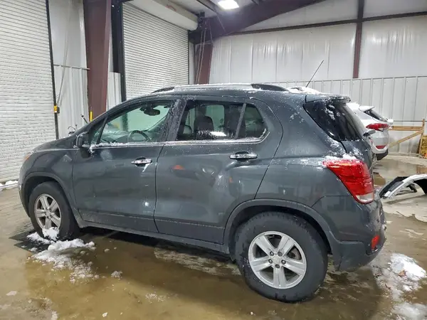 3GNCJPSB1LL143913 2020 CHEVROLET TRAX - Image 2
