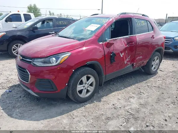 3GNCJPSB1LL168407 2020 CHEVROLET TRAX - Image 2