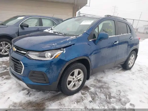 3GNCJPSB1LL172716 2020 CHEVROLET TRAX - Image 2