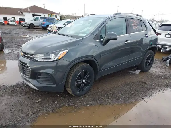 3GNCJPSB1LL177107 2020 CHEVROLET TRAX - Image 2