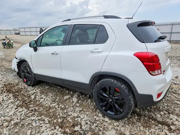 3GNCJPSB1LL179648 2020 CHEVROLET TRAX - Image 2