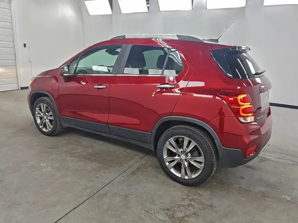 3GNCJPSB1LL193260 2020 CHEVROLET TRAX - Image 2