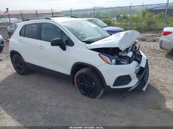 3GNCJPSB1LL232882 2020 CHEVROLET TRAX - Image 1