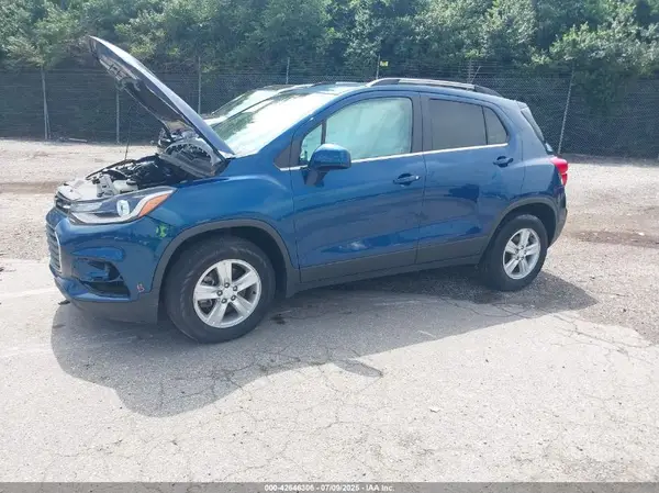 3GNCJPSB1LL248855 2020 CHEVROLET TRAX - Image 2