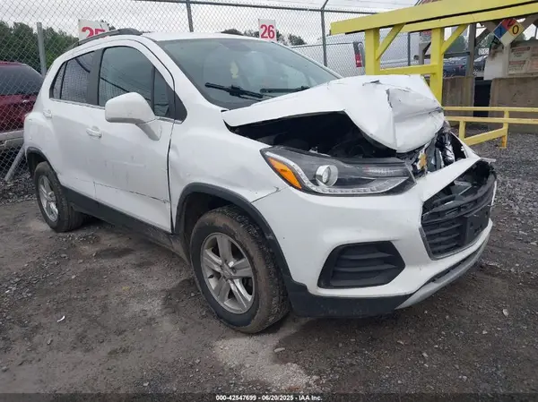 3GNCJPSB1LL262562 2020 CHEVROLET TRAX - Image 1