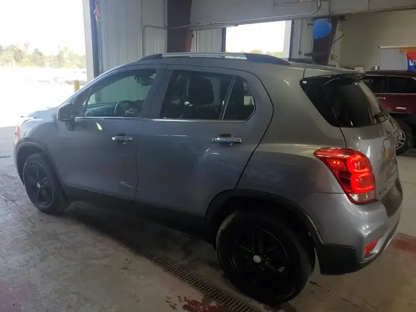 3GNCJPSB1LL316507 2020 CHEVROLET TRAX - Image 2