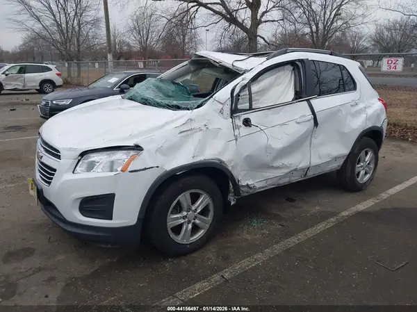 3GNCJPSB2GL150570 2016 CHEVROLET TRAX - Image 2