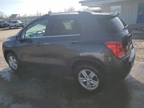3GNCJPSB2GL213389 2016 CHEVROLET TRAX - Image 2