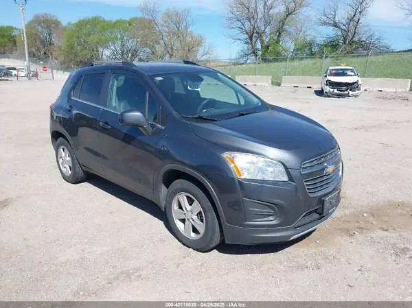 3GNCJPSB2GL244724 2016 CHEVROLET TRAX - Image 1