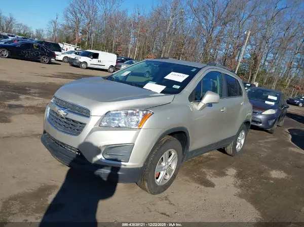 3GNCJPSB2GL259773 2016 CHEVROLET TRAX - Image 2