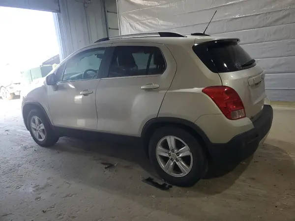 3GNCJPSB2GL273933 2016 CHEVROLET TRAX - Image 2